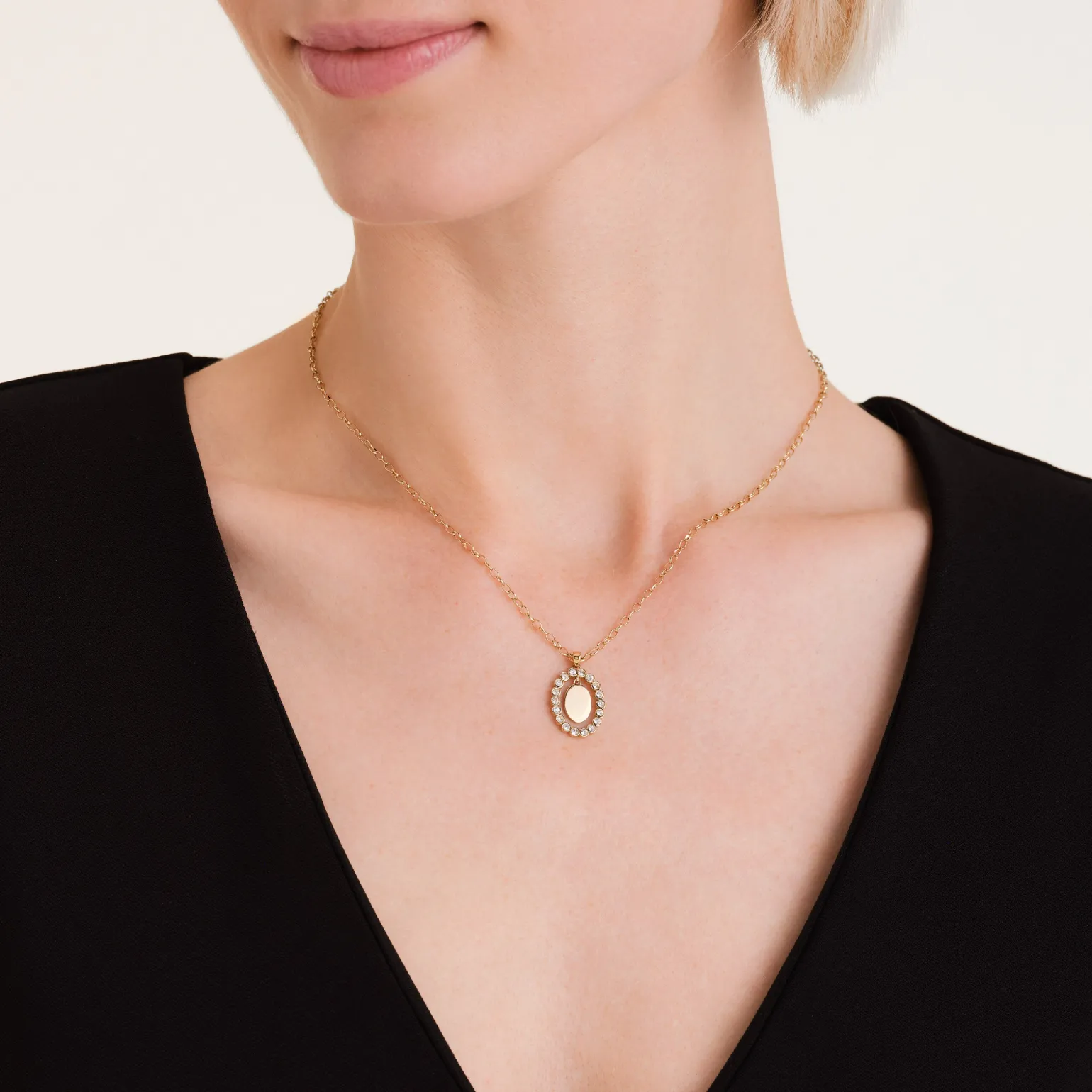 Oval Pendant Necklace