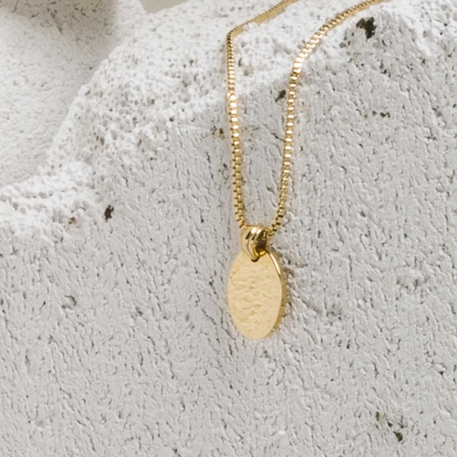Unite Oval Necklace